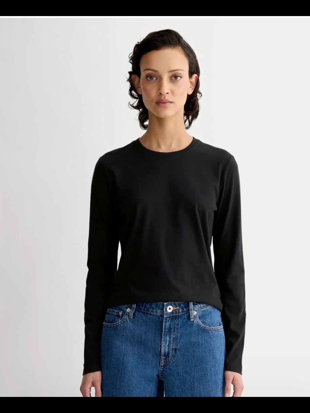 Everlane 100% Organic Cotton Women's Long Sleeve Crewneck Tee - Black